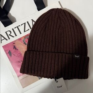NWT ARITZIA RUSH BEANIE